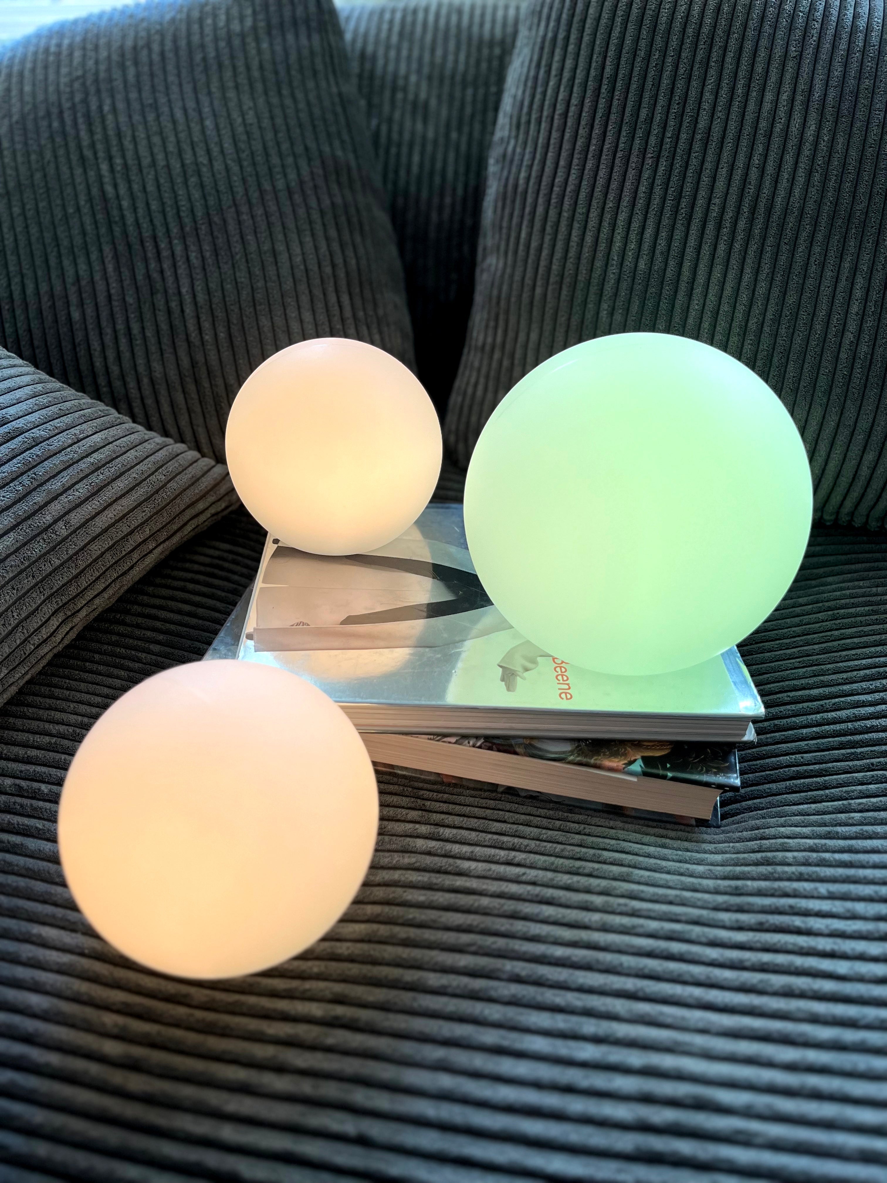 Celoria – Wireless LED Moon Lamp with 16 Colors and Battery
