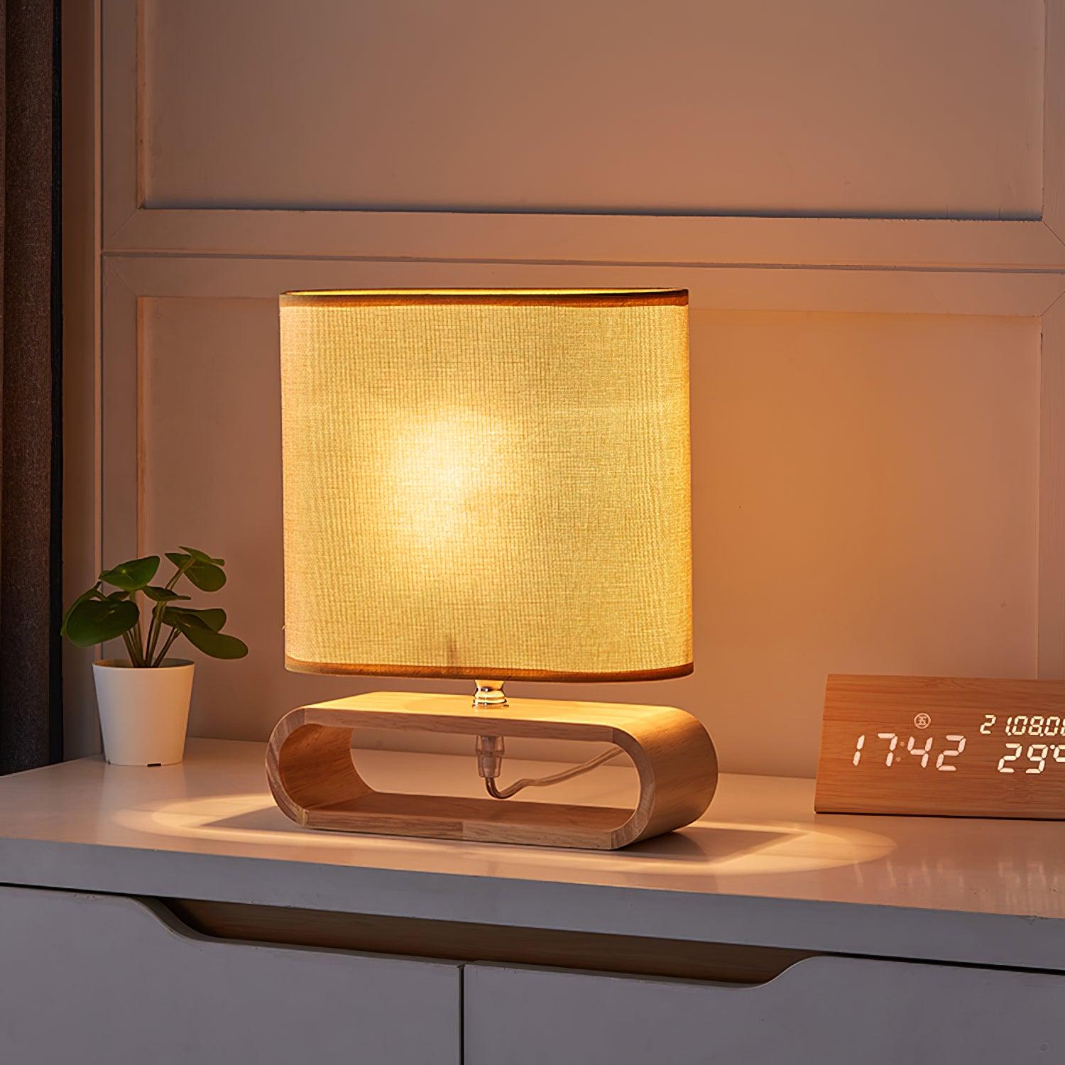 Lámpara de mesa de diseño de madera - Apariencia lujosa con elegancia en la pantalla de la lámpara