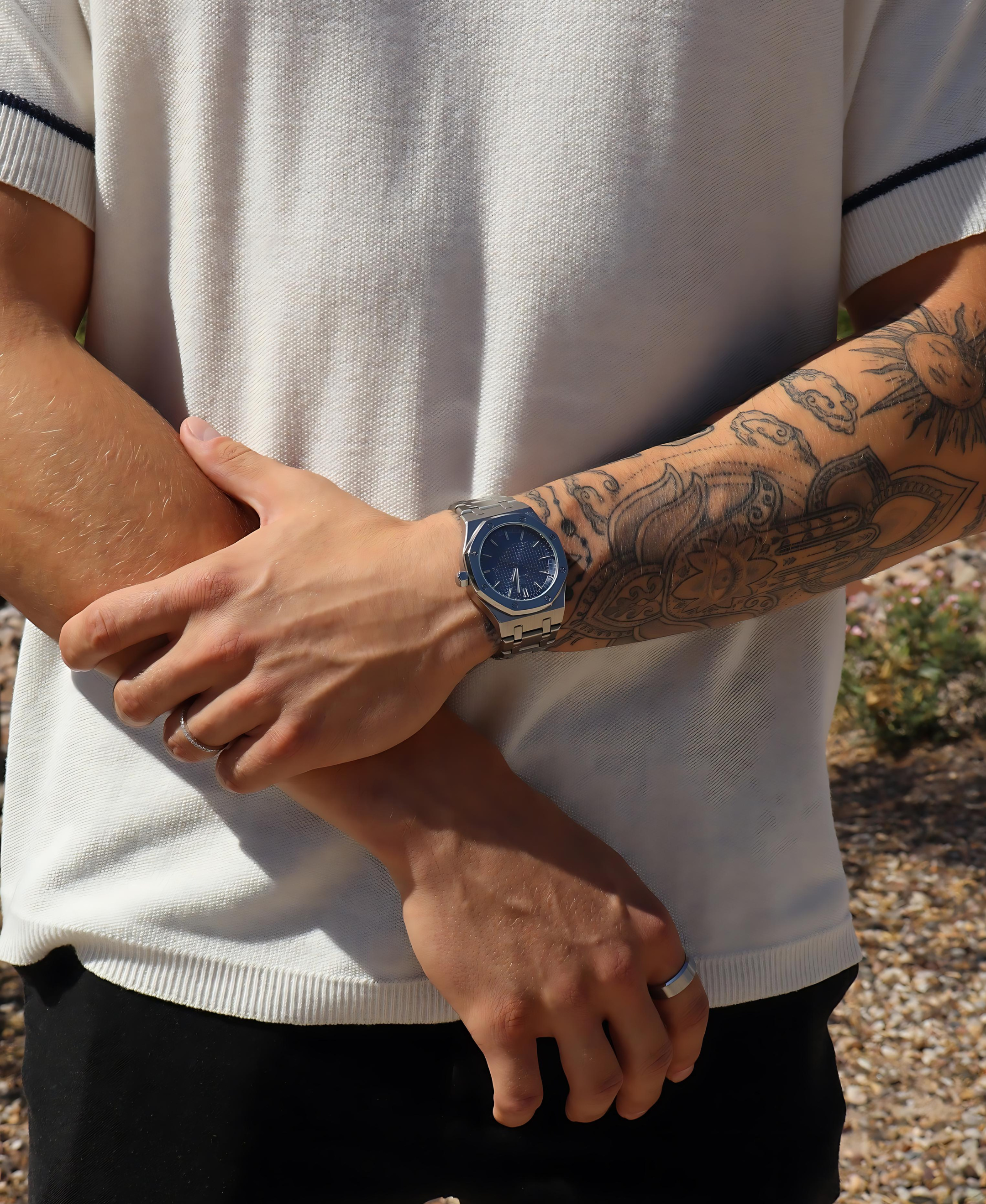 Valmoro Herenhorloge – Minimalistisch Design met Saffierglas & 5 ATM
