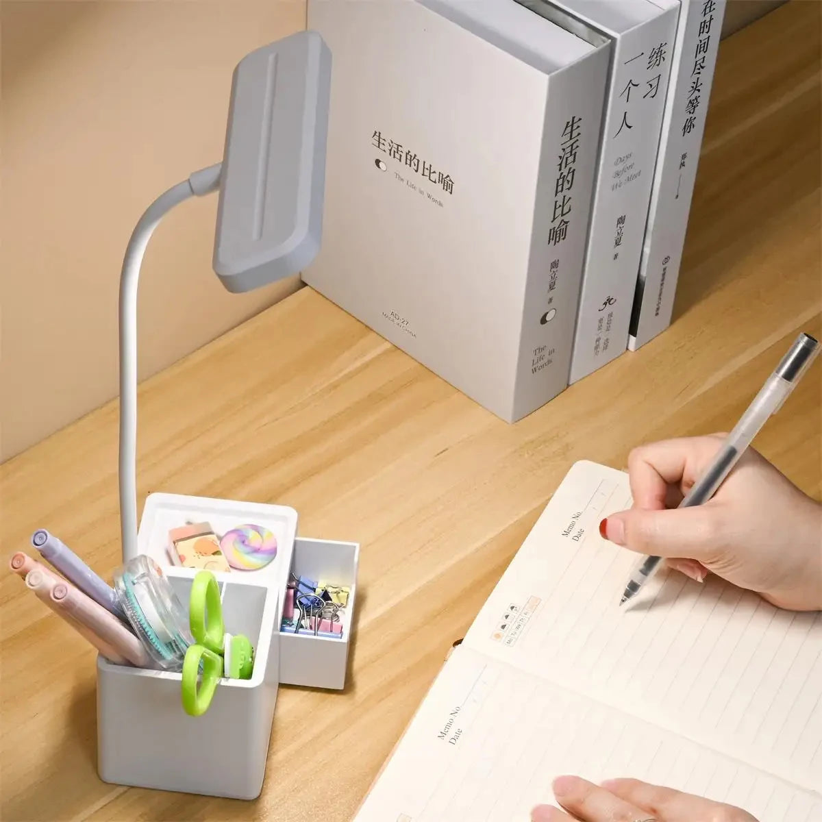 Lumora – Oplaadbare LED bureaulamp 3 dimniveaus – touch & vouwbaar
