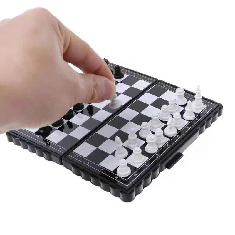Minovix Kinder Schaakspel – Magnetisch & Opvouwbaar Schaakbord van Kunststof voor Reizen & Educatief Spel