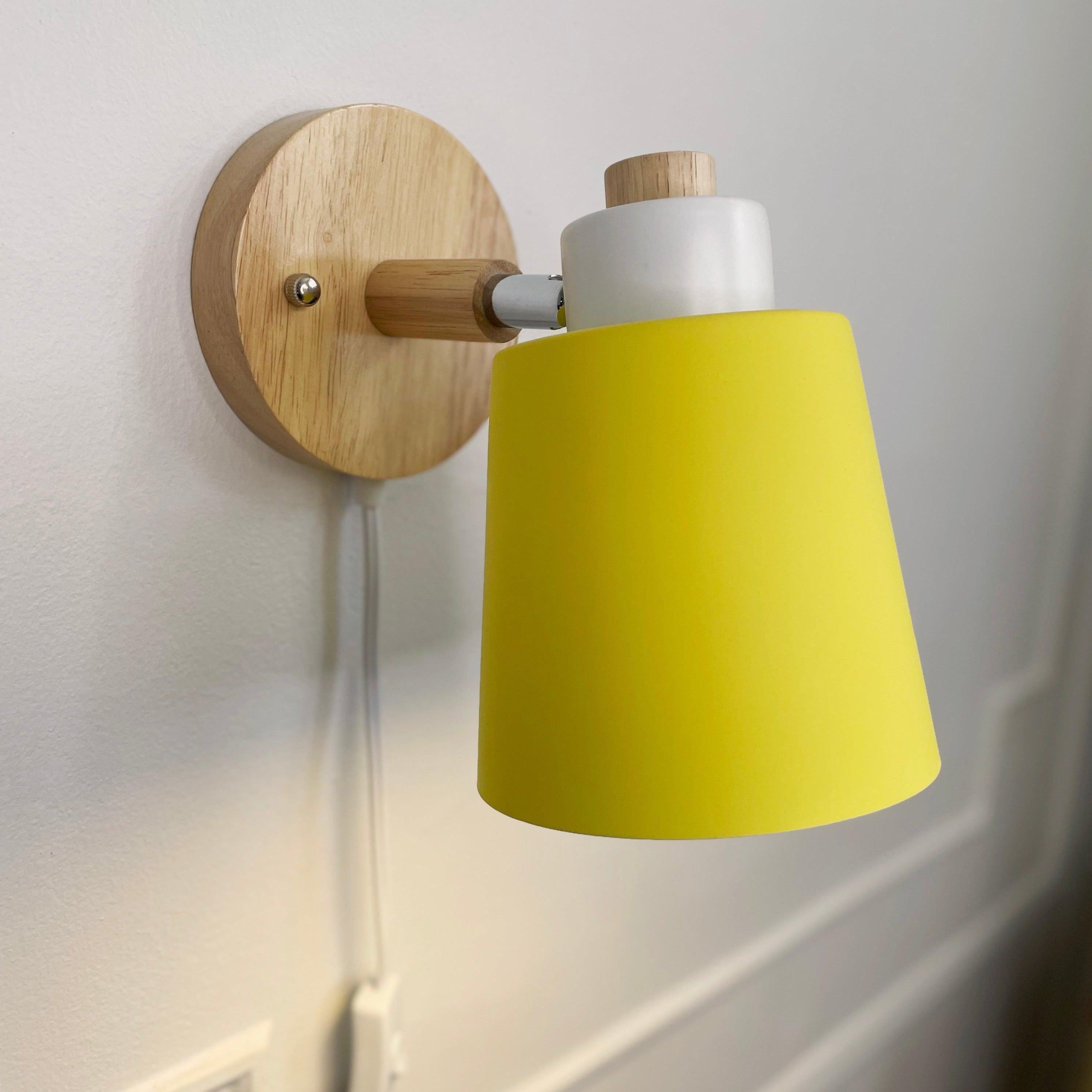 Verano – Rotatable reading lamp made of wood and metal with plug connection