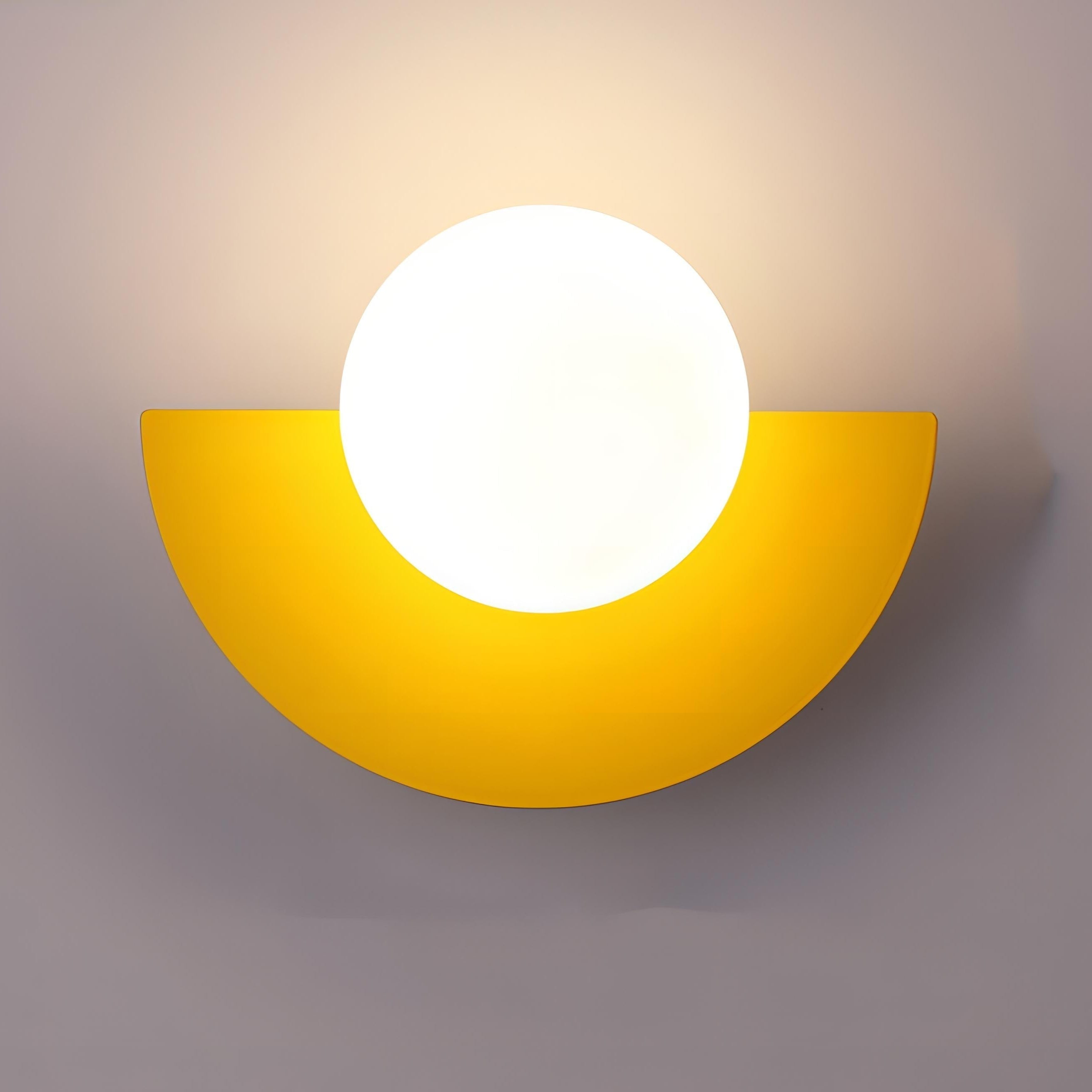 Arctiq – Scandinavian half moon wall lamp – LED wall lighting