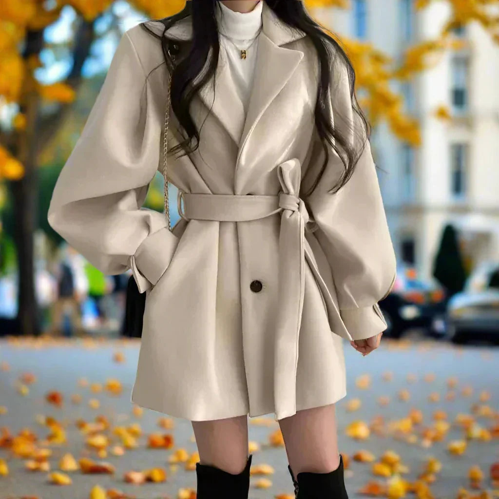 Mystie Lange Dames Trenchcoat met Riem – Tijdloze Elegantie