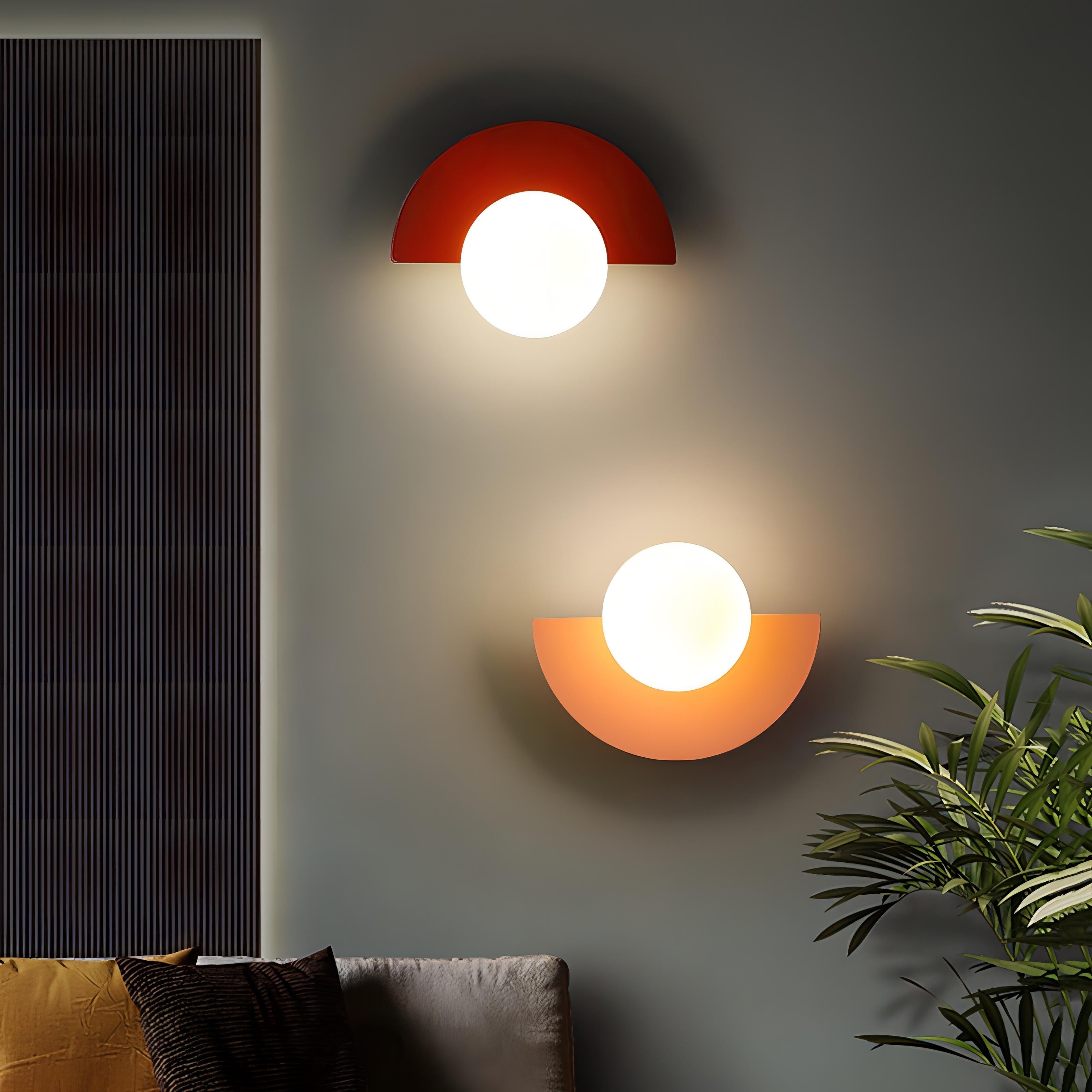 Arctiq – Scandinavian half moon wall lamp – LED wall lighting