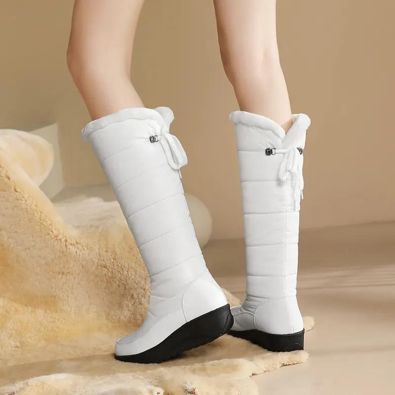 Alpenvia – Botas de invierno altas para mujer con forro cálido de piel sintética