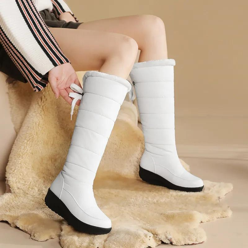 Alpenvia – Botas de invierno altas para mujer con forro cálido de piel sintética