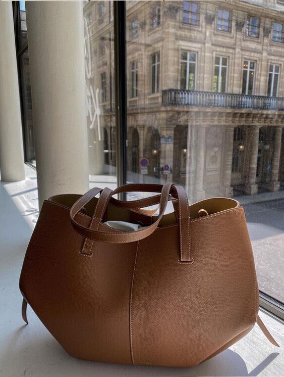 Lara Tote Bag – Vintage Leren Tas met Tijdloze Stijl en Ruimte