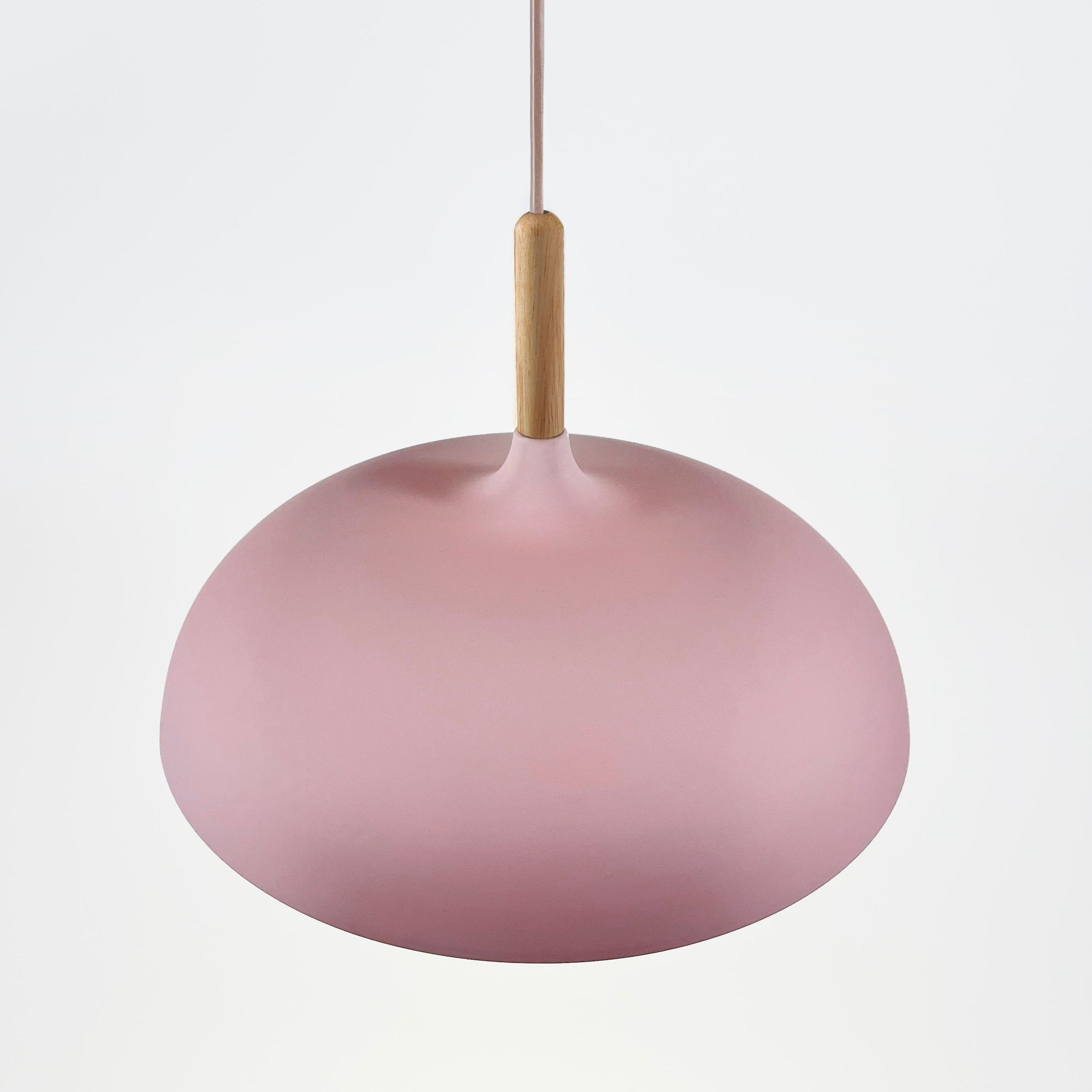 Pastelume – Retro pendant lamp with wood & pastel-colored metal shade