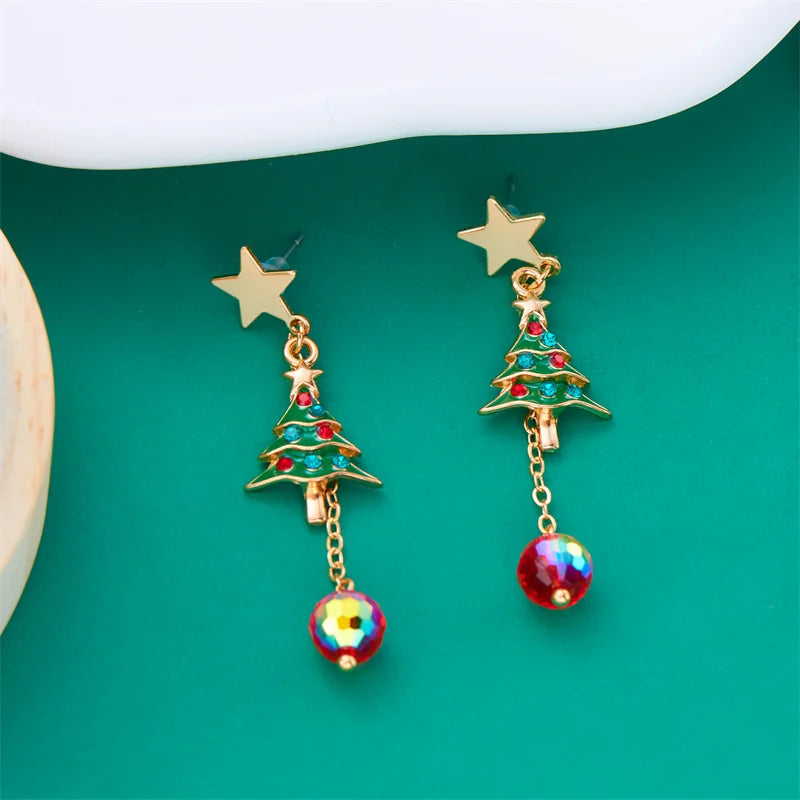 Pendientes de moda con árbol de Navidad de cristal y copo de nieve
