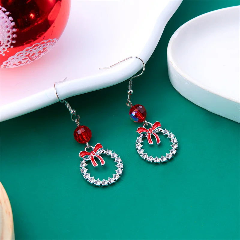 Pendientes de moda con árbol de Navidad de cristal y copo de nieve