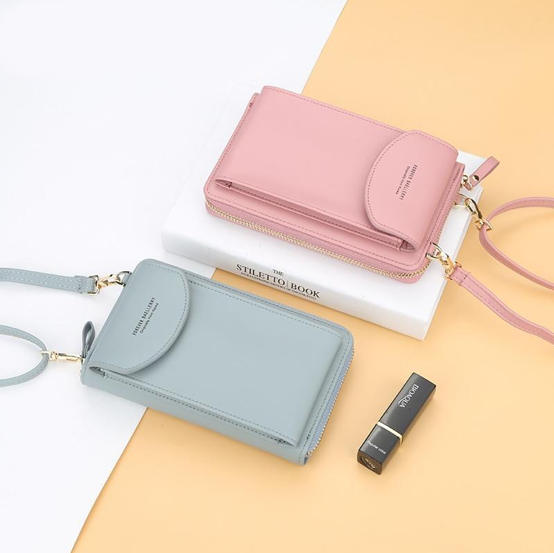 Crossbody Fashion Handbag – Elegant, Spacious and Practical