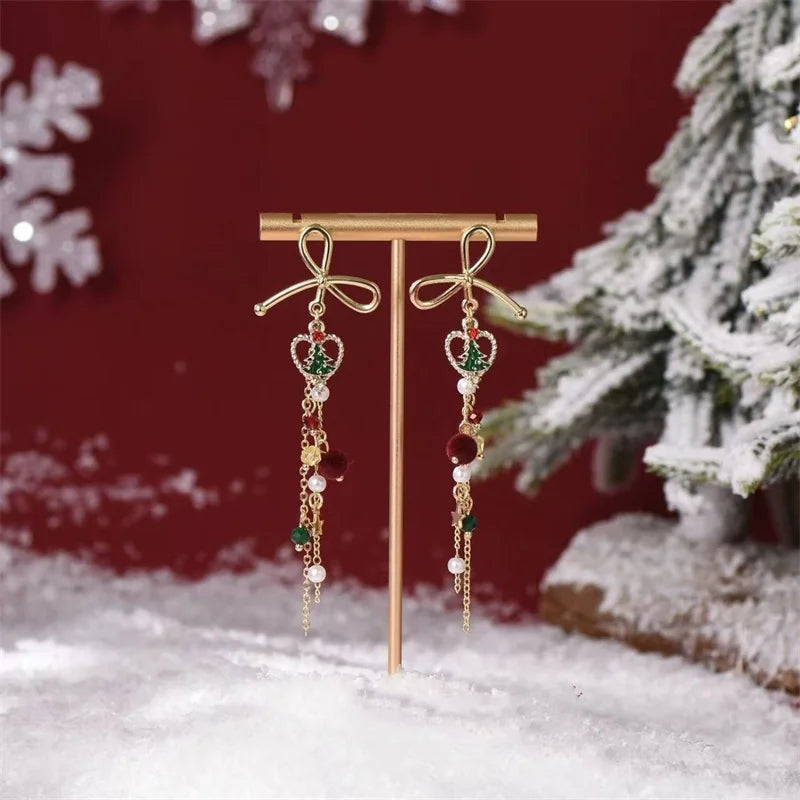 EverGlow – Vintage Christmas Tree Earrings with Bow, Green & Gold