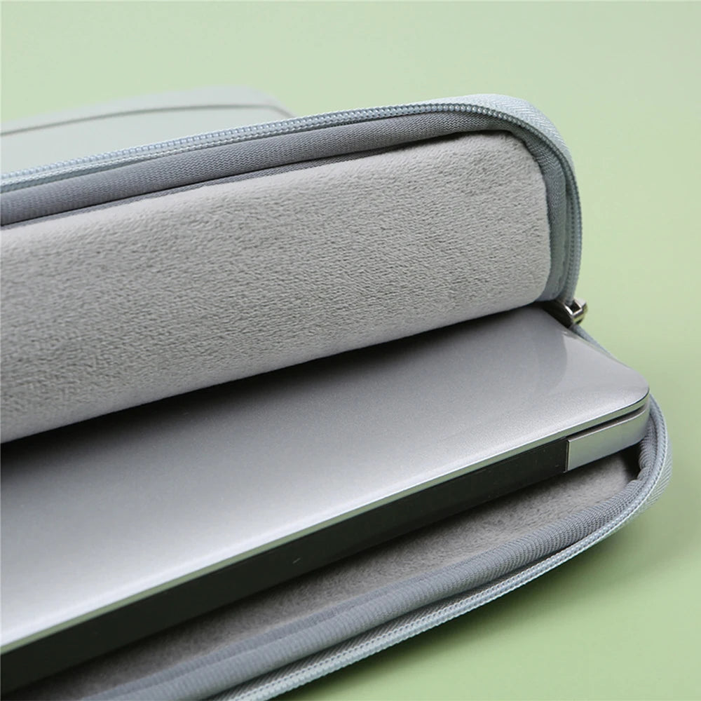 Nevora – Laptop sleeve waterdicht 13–15,6 inch nylon – stijlvol & praktisch