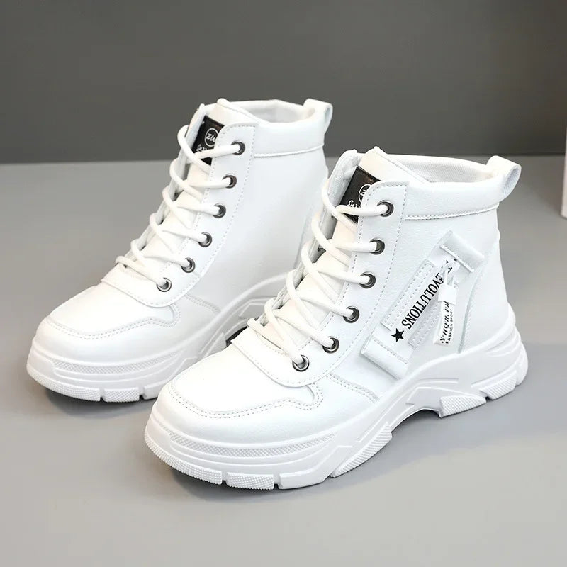 Elara – Botas de invierno para mujer impermeables con forro cálido y plataforma