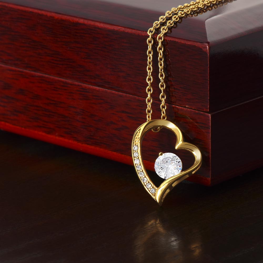 Amara – Collar de cadena de plata dorada – Joya atemporal para damas