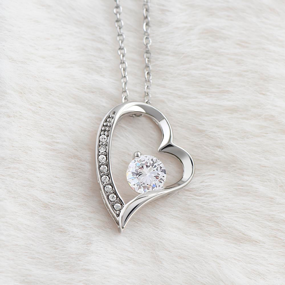 Amara – Collar de cadena de plata dorada – Joya atemporal para damas