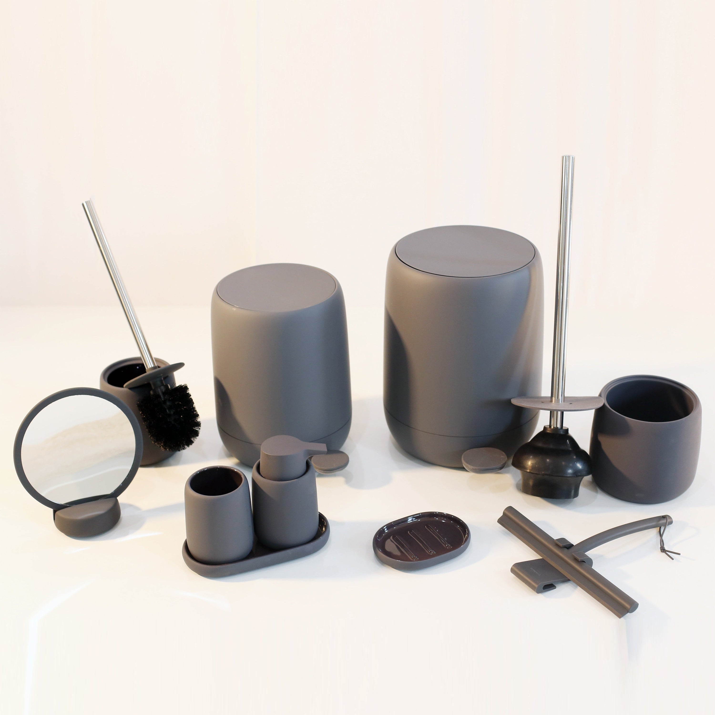 Clenvia – Suction Cup with Holder of Silicone & Metal, modern bathroom accessory