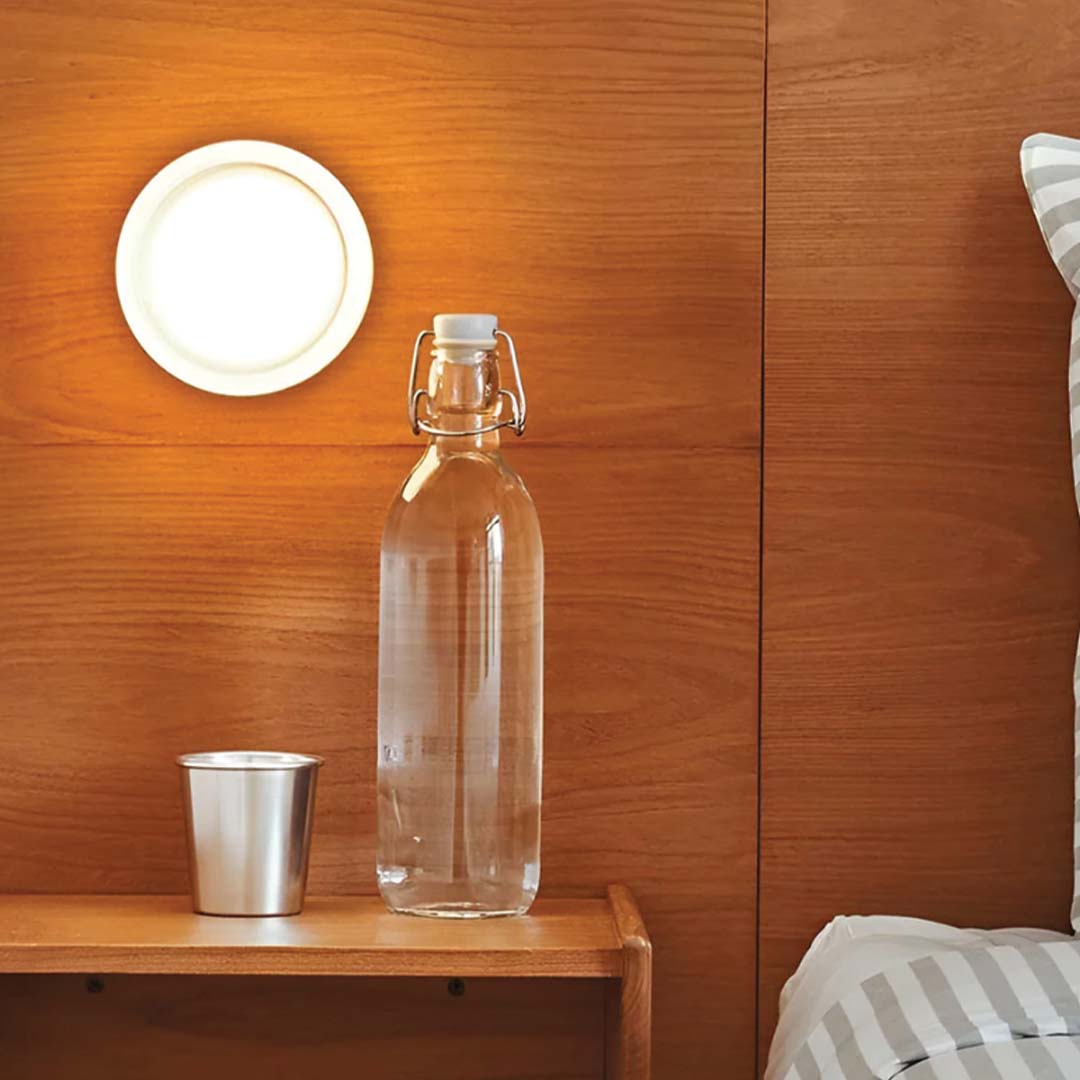 DimpleGlow – Compact LED Wall Lamp – Modern Acrylic & Aluminum Design