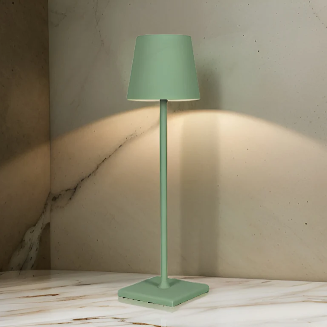 NordicAura – Draadloze oplaadbare LED-tafellamp in Scandinavische stijl