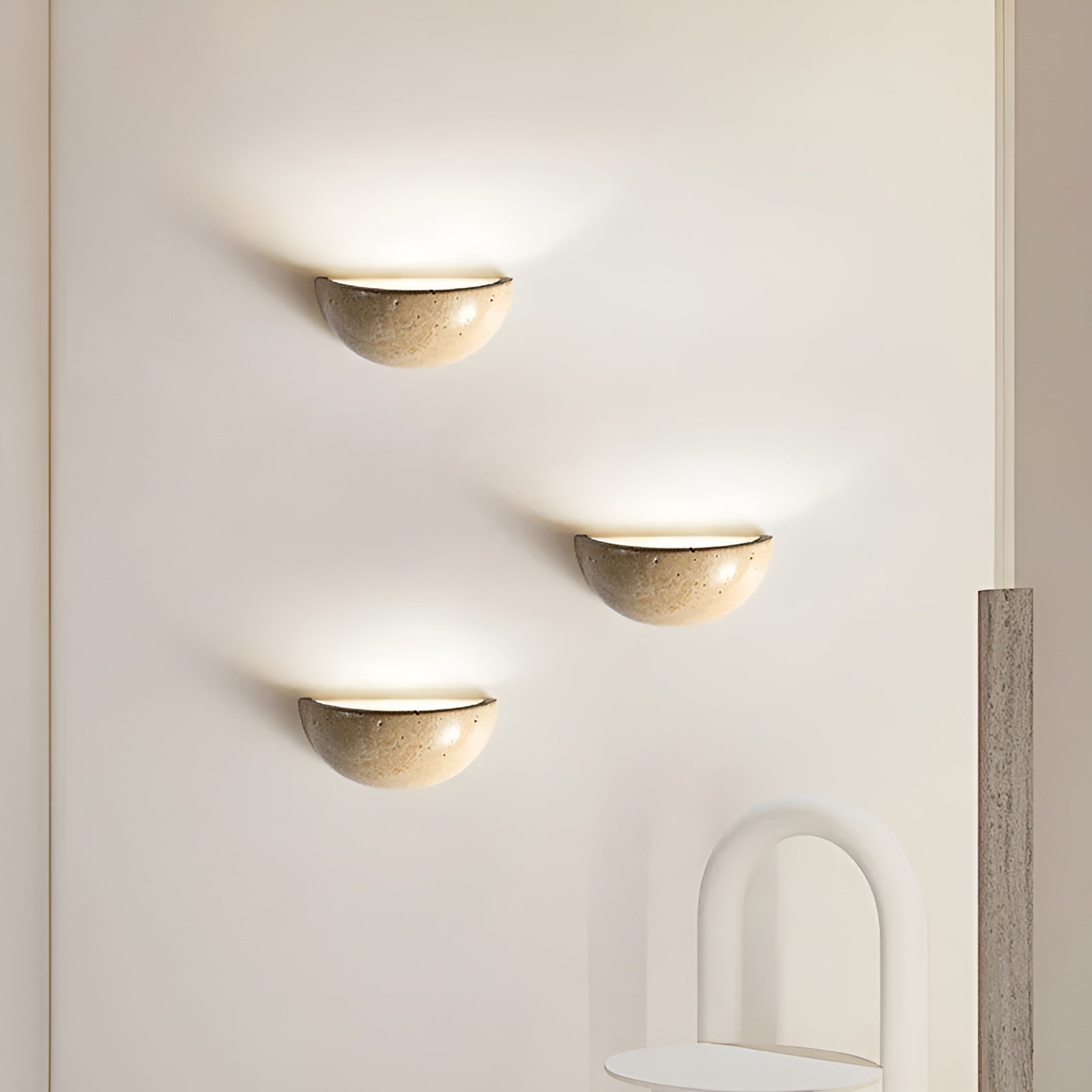 ZenGlow – Halfronde LED Wandlamp – Wabi-Sabi Minimalistisch Ontwerp
