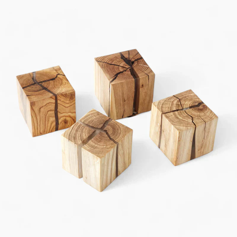 CrackLumen – Rustic table lamp with unique glass design