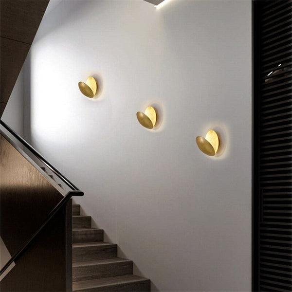 Lunora – Wall lamp with Moonlight Glow – Minimalist LED Ambient Lighting